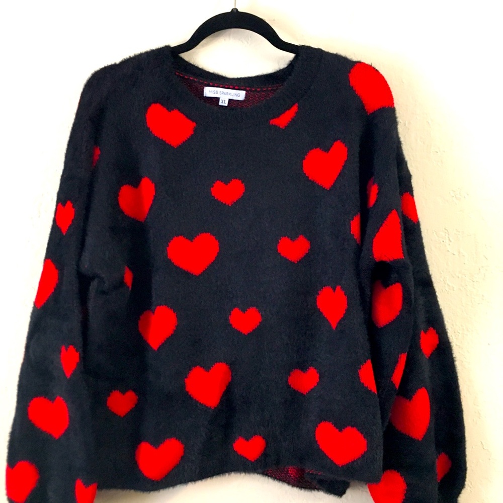Red Heart Print Sweater XL Black Red Super Soft Fuzzy Cozy Valentine’s NWOT